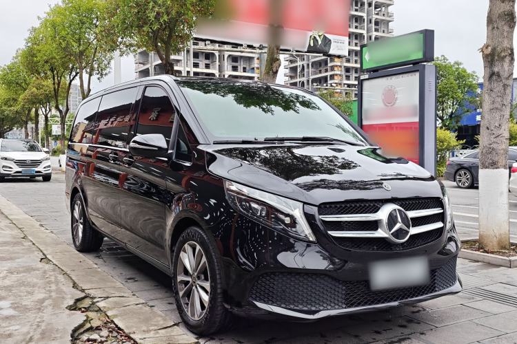 Used Mercedes-Benz V-Class 2022 V 260 Avantgarde Edition Exterior 3