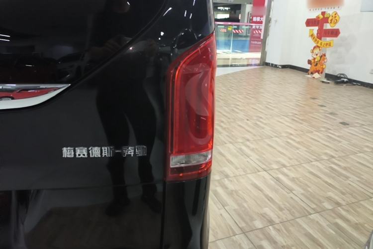 Used Mercedes-Benz V-Class 2022 V 260 Prestige Edition Exterior 3
