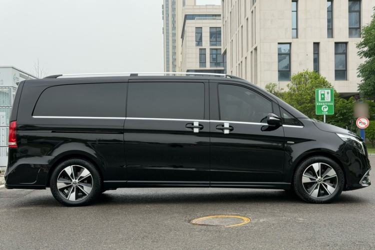 Used Mercedes-Benz V-Class 2022 V 260 L Long Wheelbase Prestige Edition Exterior 3