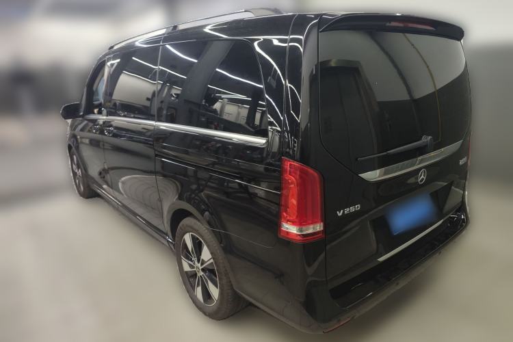 Used Mercedes-Benz V-Class 2022 V 260 Prestige Edition Exterior 3