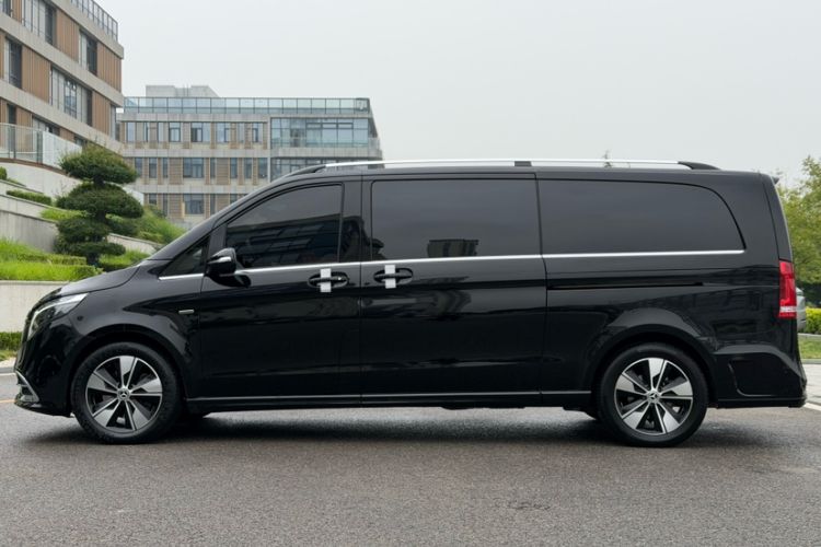 Used Mercedes-Benz V-Class 2022 V 260 L Long Wheelbase Prestige Edition Exterior 4