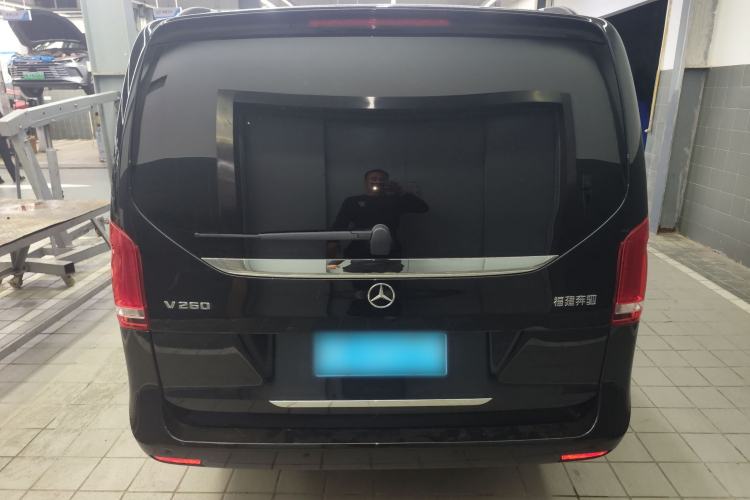 Used Mercedes-Benz V-Class 2022 V 260 Prestige Edition Exterior 4
