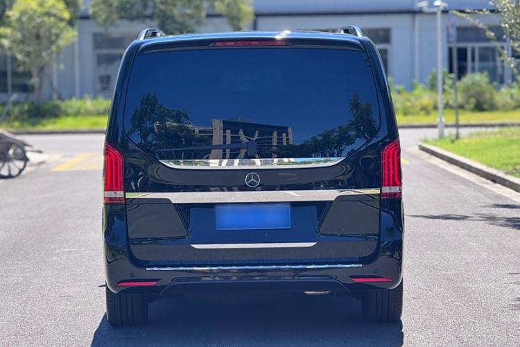 Used Mercedes-Benz V-Class 2022 V 260 L Long-wheelbase Luxury Edition Exterior 4