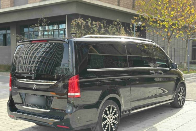 Used Mercedes-Benz V-Class 2022 V 260 L Long-wheelbase Luxury Edition Exterior 4