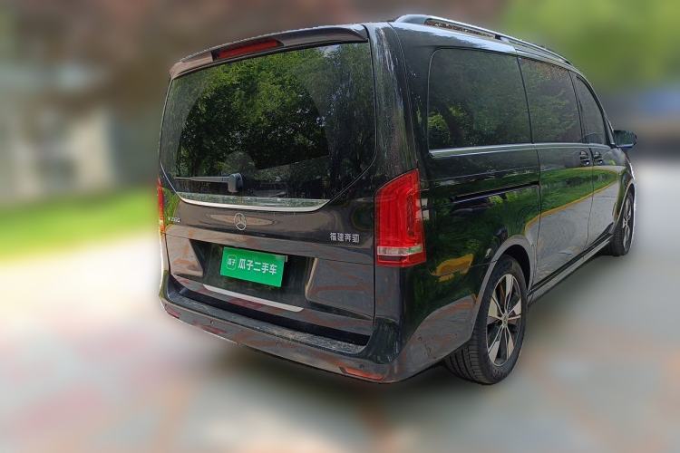 Used Mercedes-Benz V-Class 2022 V 260 Prestige Edition Exterior 5