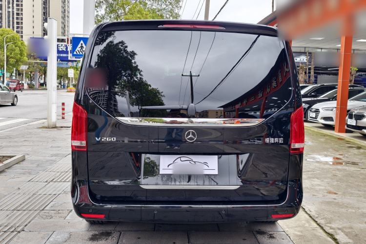 Used Mercedes-Benz V-Class 2022 V 260 Avantgarde Edition Exterior 5