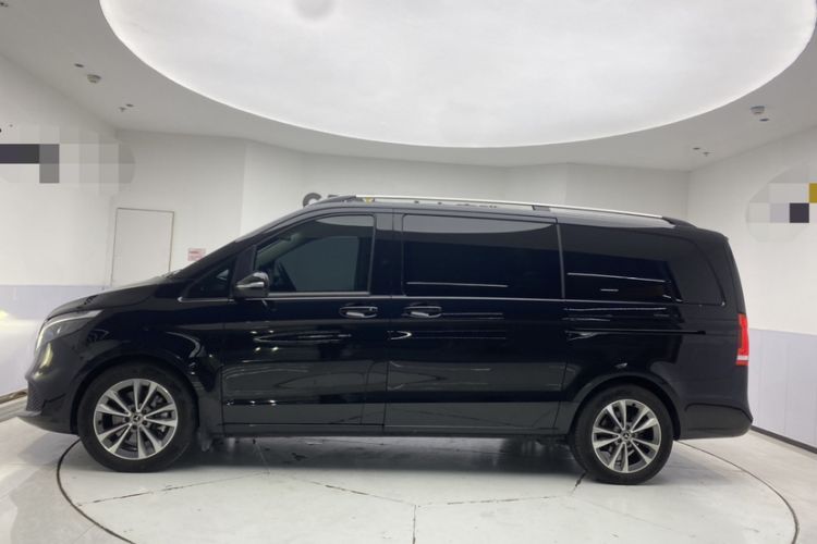 Used Mercedes-Benz V-Class 2022 V 260 Avantgarde Edition Exterior 5