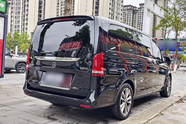 Used Mercedes-Benz V-Class 2022 V 260 Avantgarde Edition Exterior 6