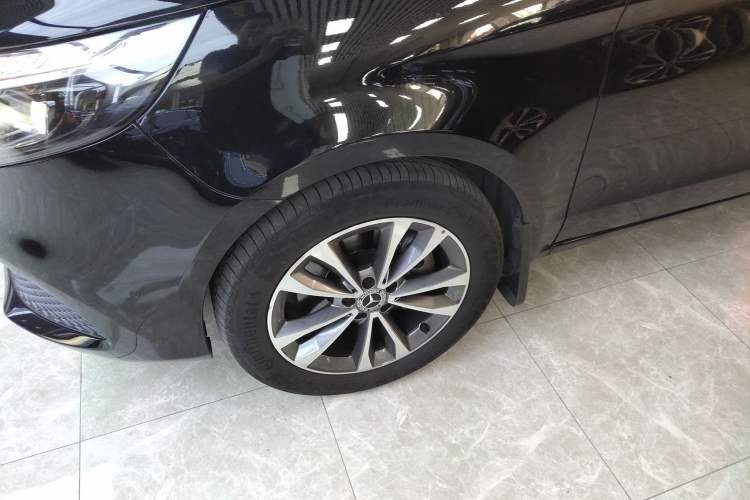 Used Mercedes-Benz V-Class 2022 V 260 Avantgarde Edition Exterior 7