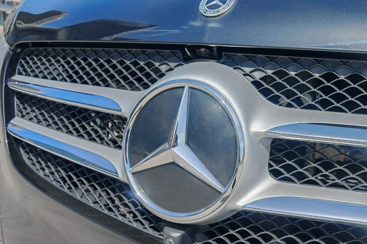 Used Mercedes-Benz V-Class 2022 V 260 L Long Wheelbase Prestige Edition Exterior 9