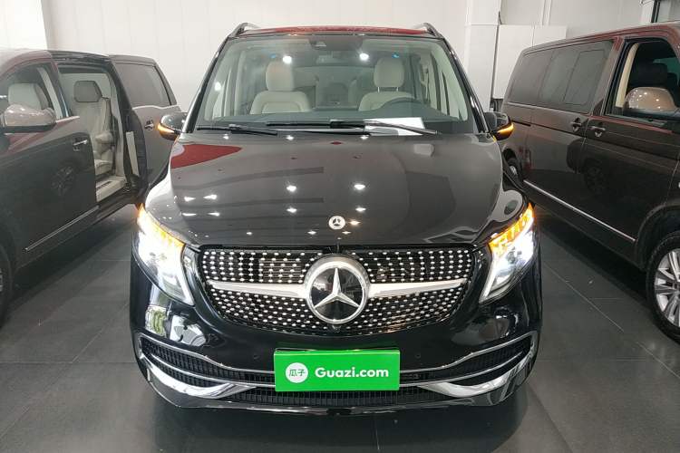 Used Mercedes-Benz V-Class 2022 V 260 Avantgarde Edition Front
