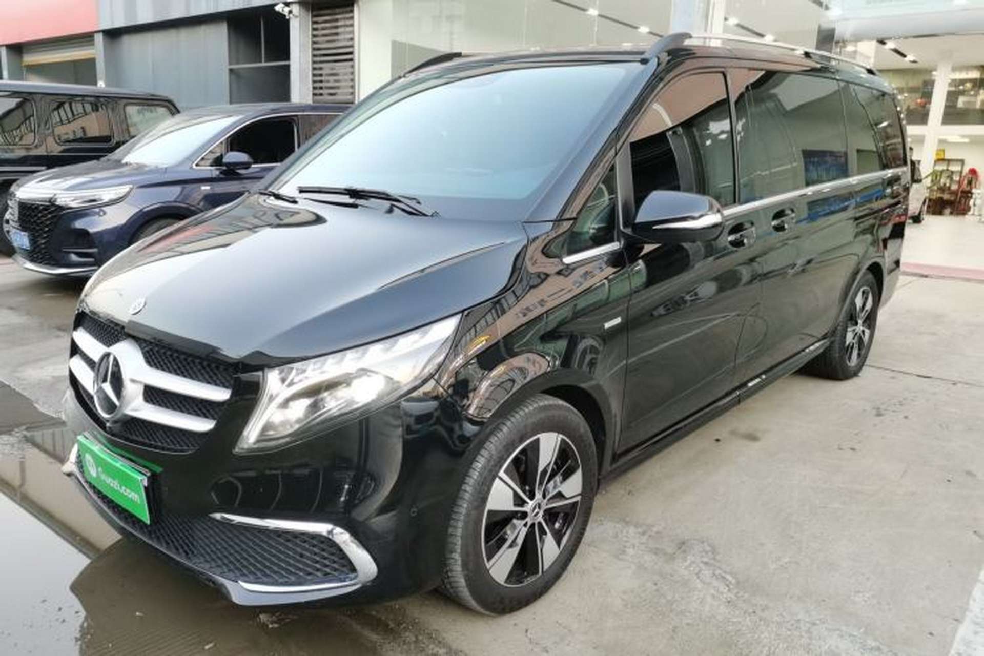 Used Mercedes-Benz V-Class 2022 V 260 Prestige Edition Front Left 45 Deg