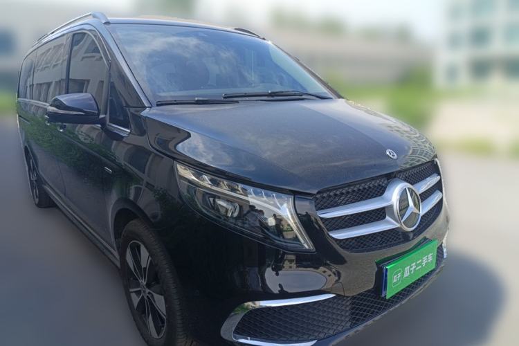 Used Mercedes-Benz V-Class 2022 V 260 Prestige Edition Front Right 45 Deg