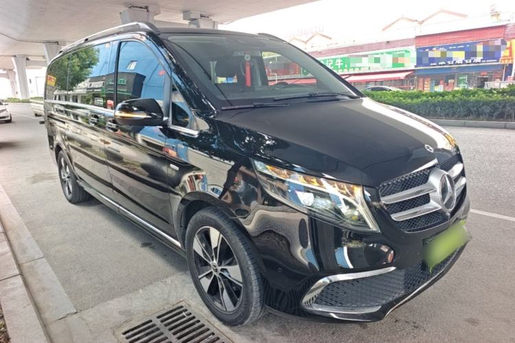 Used Mercedes-Benz V-Class 2022 V 260 Prestige Edition Front Right 45 Deg