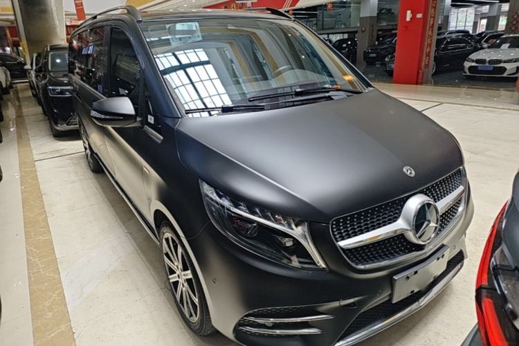 Used Mercedes-Benz V-Class 2022 V 260 L Long-wheelbase Luxury Edition Front Right 45 Deg