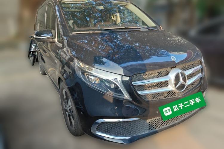 Used Mercedes-Benz V-Class 2022 V 260 Prestige Edition Front Right 45 Deg