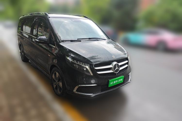 Used Mercedes-Benz V-Class 2022 V 260 L Long Wheelbase Prestige Edition Front Right 45 Deg