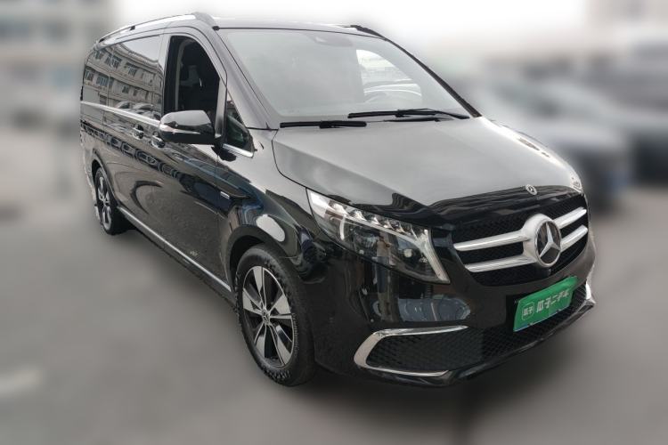 Used Mercedes-Benz V-Class 2022 V 260 Prestige Edition Front Right 45 Deg