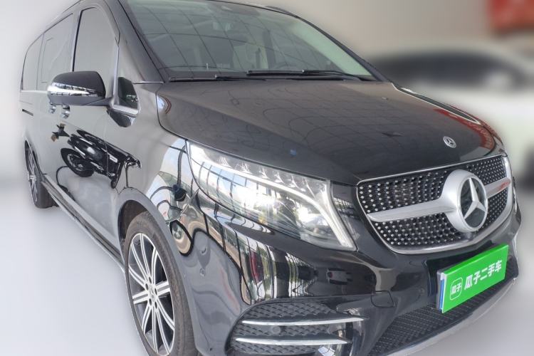 Used Mercedes-Benz V-Class 2022 V 260 L Long-wheelbase Luxury Edition Front Right 45 Deg