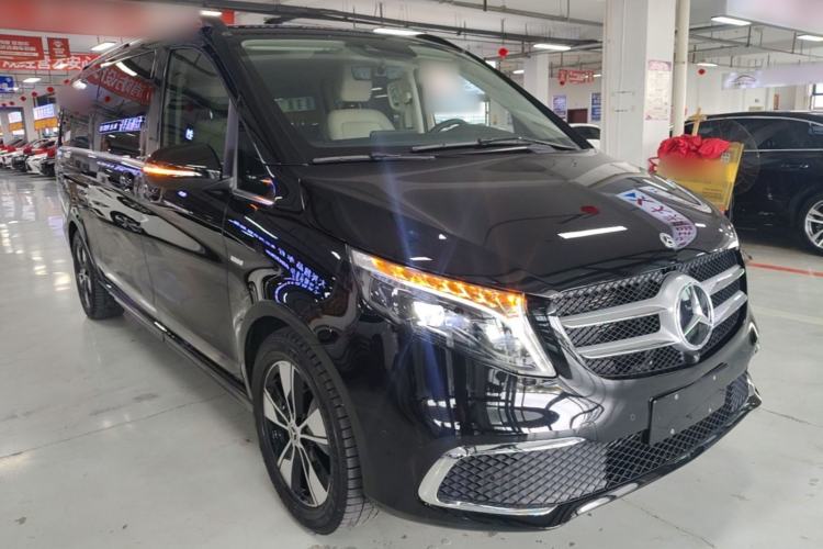 Used Mercedes-Benz V-Class 2022 V 260 L Long Wheelbase Prestige Edition Front Right 45 Deg