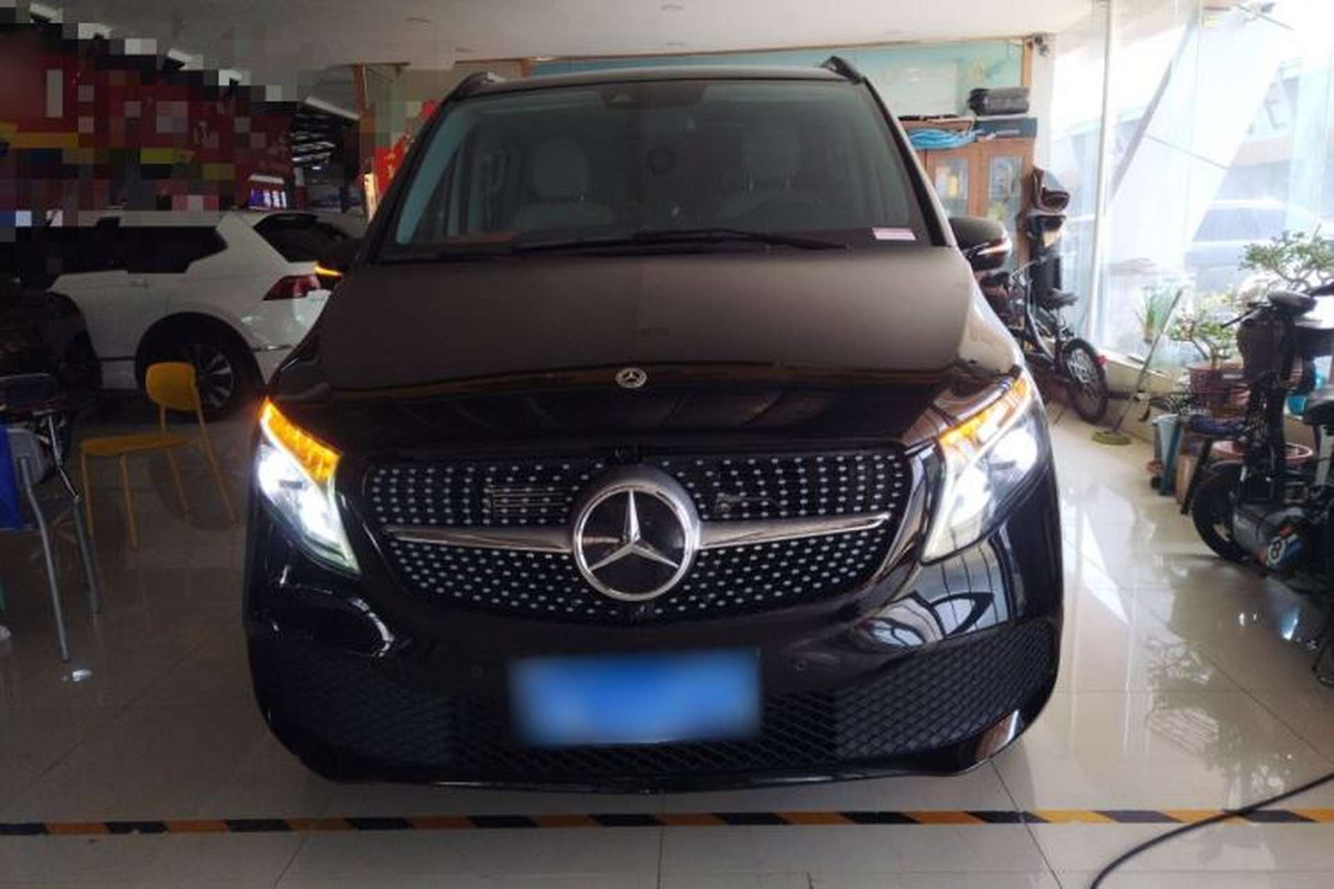 Used Mercedes-Benz V-Class 2022 V 260 Avantgarde Edition Front