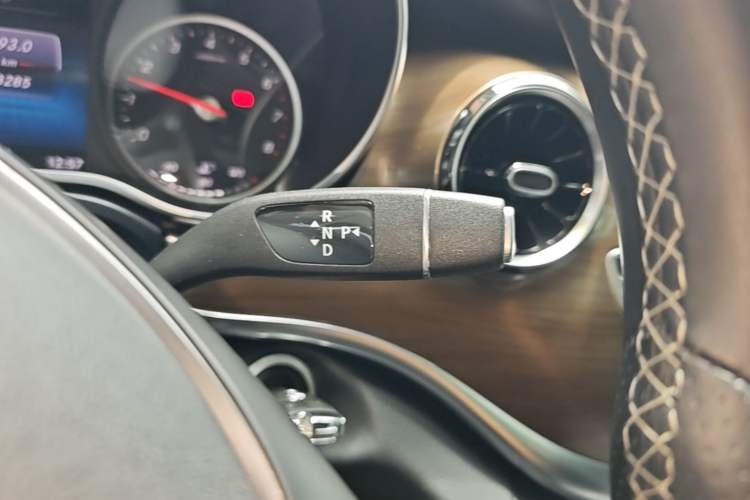 Used Mercedes-Benz V-Class 2022 V 260 L Long-wheelbase Luxury Edition Gear Lever