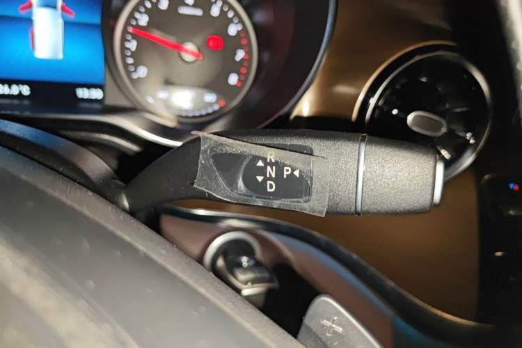 Used Mercedes-Benz V-Class 2022 V 260 L Long-wheelbase Luxury Edition Gear Lever