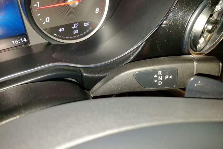 Used Mercedes-Benz V-Class  Gear Lever
