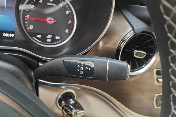 Used Mercedes-Benz V-Class 2022 V 260 L Long-wheelbase Luxury Edition Gear Lever