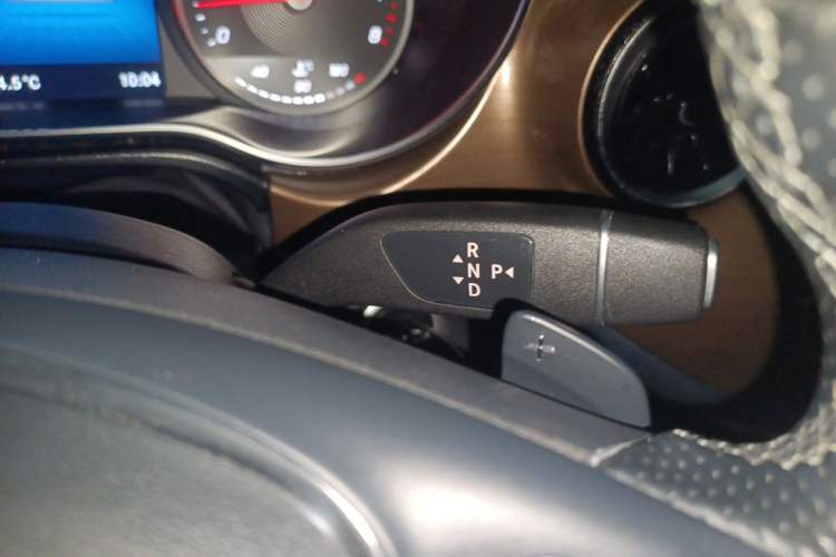 Used Mercedes-Benz V-Class 2022 V 260 Prestige Edition Gear Lever
