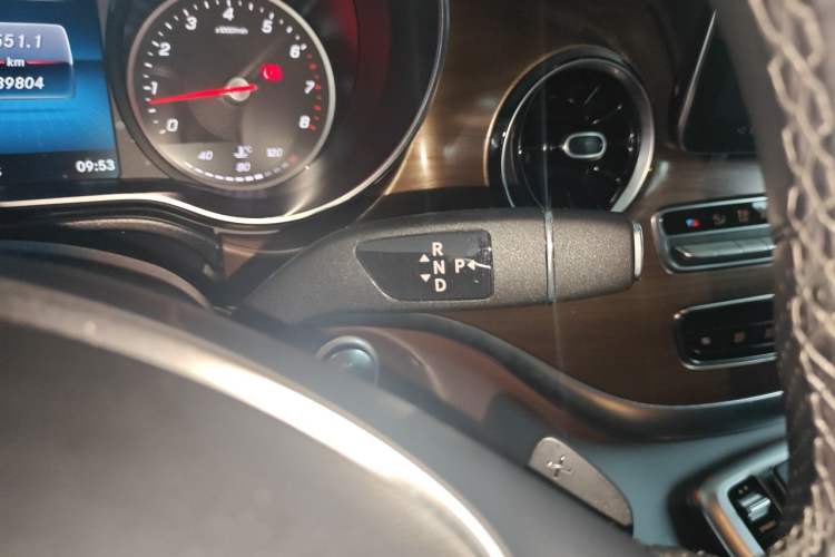 Used Mercedes-Benz V-Class 2022 V 260 L Long-wheelbase Luxury Edition Gear Lever