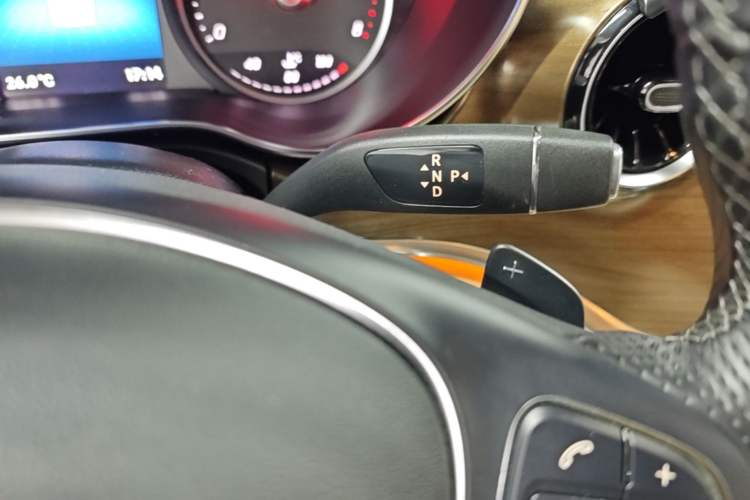 Used Mercedes-Benz V-Class 2022 V 260 L Long-wheelbase Luxury Edition Gear Lever