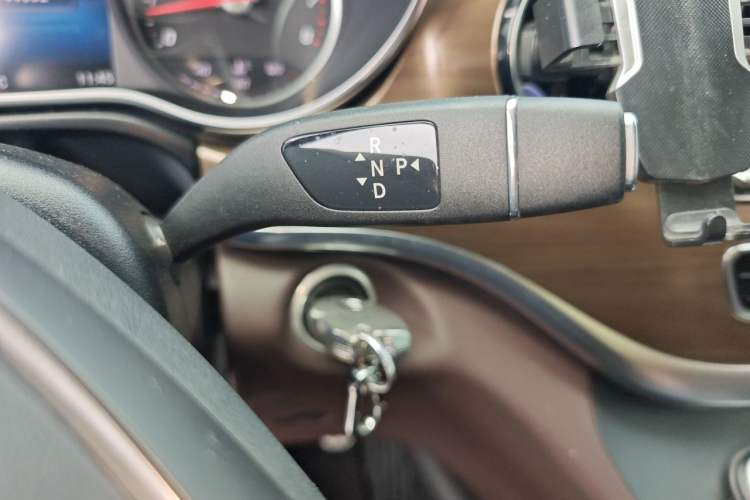 Used Mercedes-Benz V-Class 2022 V 260 L Long-wheelbase Luxury Edition Gear Lever