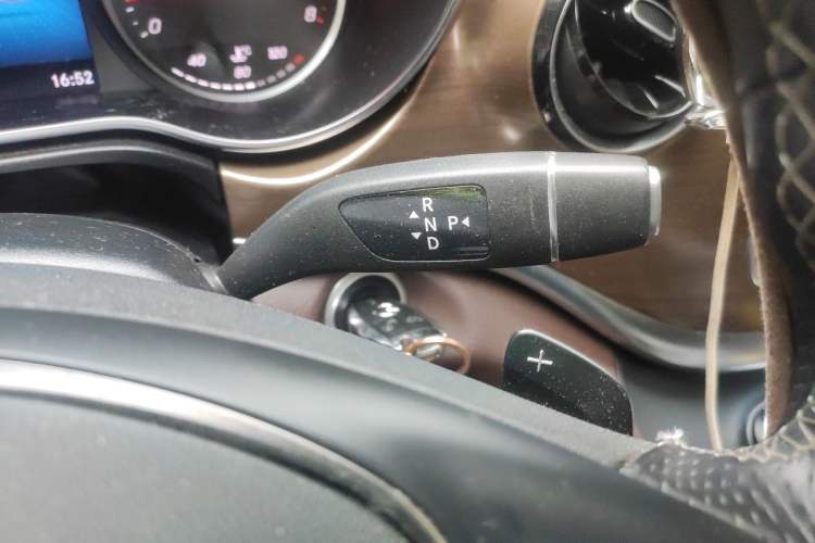 Used Mercedes-Benz V-Class 2022 V 260 L Long-wheelbase Luxury Edition Gear Lever