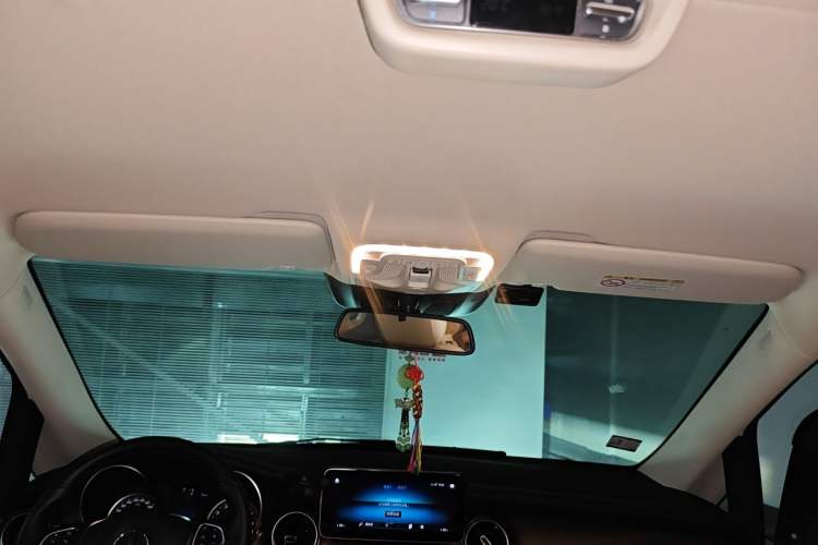 Used Mercedes-Benz V-Class 2022 V 260 Prestige Edition Headliner