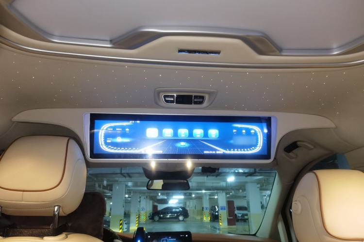Used Mercedes-Benz V-Class 2022 V 260 Avantgarde Edition Headliner