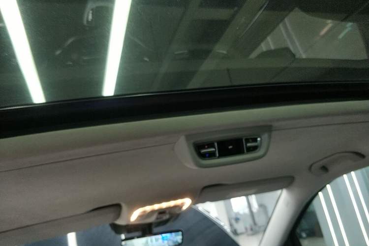 Used Mercedes-Benz V-Class 2022 V 260 L Long-wheelbase Luxury Edition Headliner