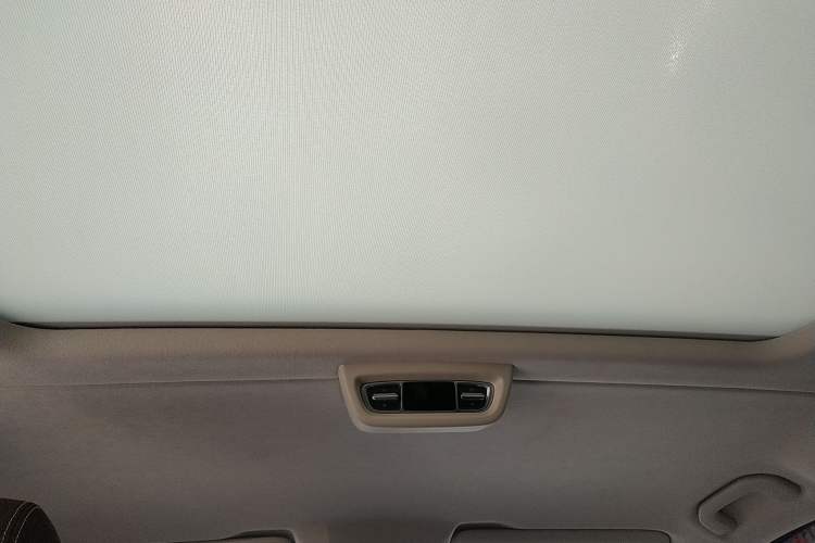 Used Mercedes-Benz V-Class 2022 V 260 L Long-wheelbase Luxury Edition Headliner