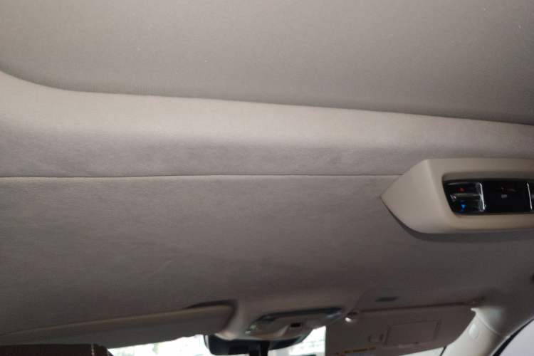 Used Mercedes-Benz V-Class 2022 V 260 L Long-wheelbase Luxury Edition Headliner