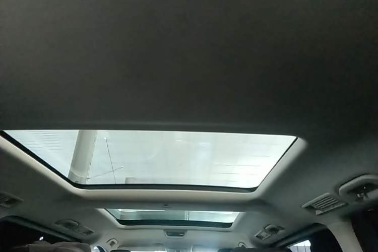 Used Mercedes-Benz V-Class 2022 V 260 L Long-wheelbase Luxury Edition Headliner