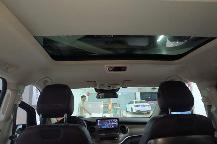 Used Mercedes-Benz V-Class 2022 V 260 Prestige Edition Headliner