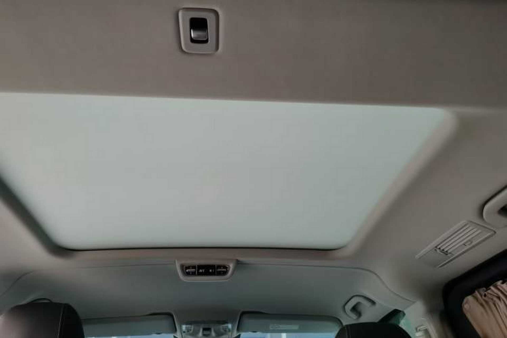 Used Mercedes-Benz V-Class 2022 V 260 Prestige Edition Headliner
