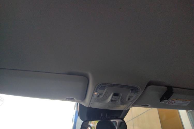 Used Mercedes-Benz V-Class 2022 V 260 Avantgarde Edition Headliner