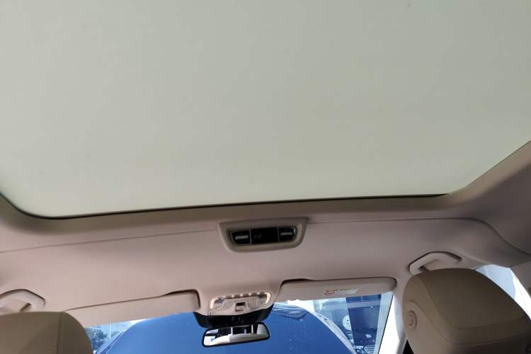 Used Mercedes-Benz V-Class 2022 V 260 Prestige Edition Headliner