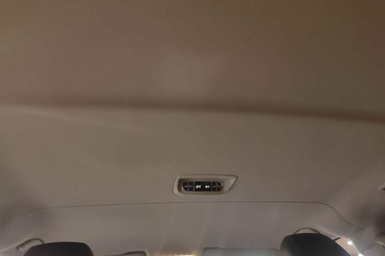 Used Mercedes-Benz V-Class 2022 V 260 Avantgarde Edition Headliner