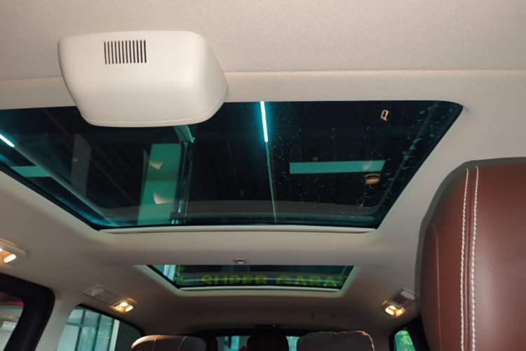 Used Mercedes-Benz V-Class 2022 V 260 L Long Wheelbase Prestige Edition Headliner