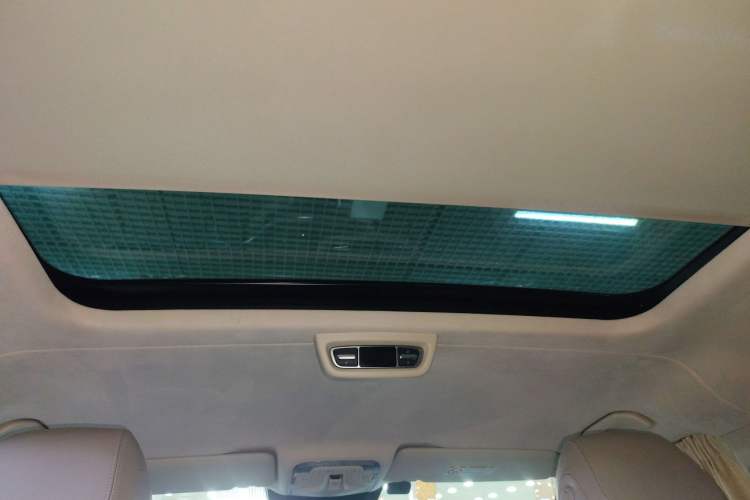 Used Mercedes-Benz V-Class 2022 V 260 L Long-wheelbase Luxury Edition Headliner