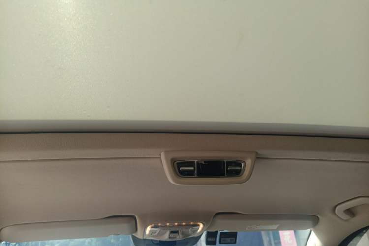 Used Mercedes-Benz V-Class 2022 V 260 L Long Wheelbase Prestige Edition Headliner