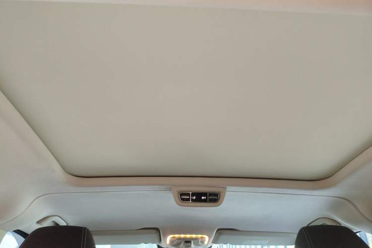 Used Mercedes-Benz V-Class 2022 V 260 L Long-wheelbase Luxury Edition Headliner