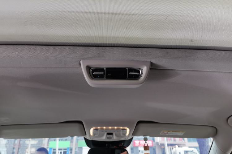 Used Mercedes-Benz V-Class 2022 V 260 Prestige Edition Headliner